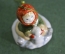Игрушка елочная "Девочка лепит снеговика". Керамика, майолика, ручная роспись. 