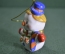 Игрушка елочная "Снеговичок #2". Керамика, майолика, ручная роспись.