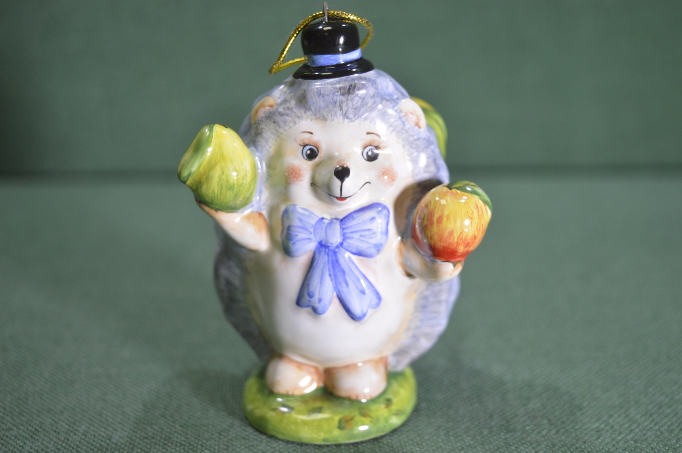 Купить Игрушка елочная "Еж жонглер". Керамика, майолика, ручная роспись ...