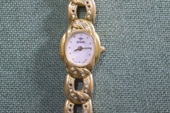 Часы наручные женские "Jovial". Кварцевые, браслет с камнями.