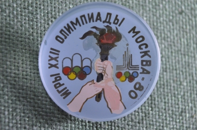 Знак, значок "Игры XXII Олимпиады, Москва, 1980". Толстое стекло. 