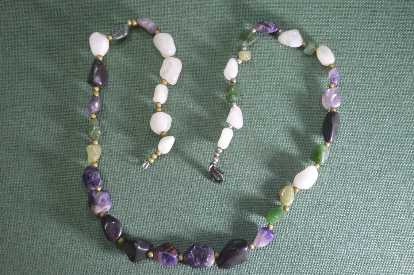 Купить Бусы, ожерелье каменное, наборное. Аметист, кварц, говлит ...