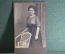 Фотография старинная "Женщина рядом со стулом". Polzin
