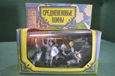 Солдатики набор "Средневековые воины рыцари". Коробка. Завод Прогресс. СССР.