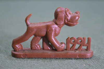 Игрушка солдатик "Собака год собаки 1994". Пластмасса. Колкий пластик. 