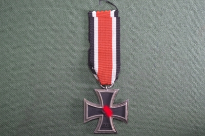 Железный крест второго класса образца 1939 года, с лентой. ЖК 2 класс, Третий Рейх, Германия.