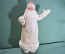Дед Мороз ватный. В белой шубе, с поднятой рукой. Пластиковое основание. Высота 34,5 см.