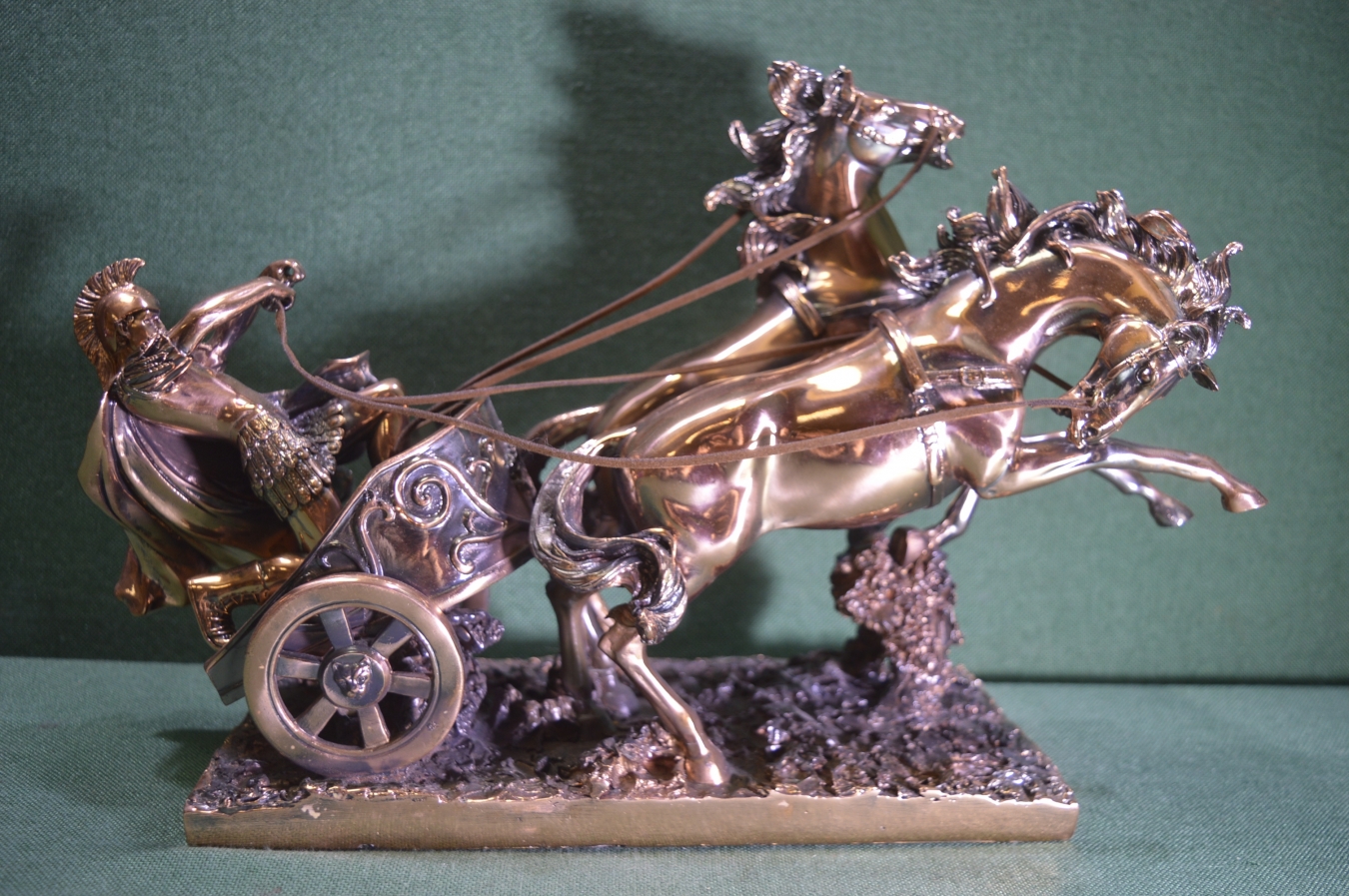 Купить Статуэтка, композиция габаритная "Аурига, гонки на колесницах ...