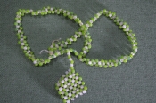 Бусы пластиковые, зелено - белые. Ожерелье. Длина 40 см. Женское украшение. Бижутерия. Бусы пластиковые, зелено - белые. Ожерелье. Длина 40 см. Женское украшение. Бижутерия.