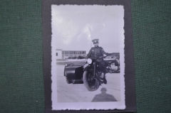 Фотография старинная "Военный на мотоцикле. Мотоцикл. Мото". ВМВ. Вермахт. 3й Рейх. Германия.