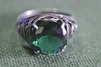 Кольцо перстень "Модерн". Серебро или Серебрение. Зеленый камень. СССР. #U