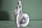 Статуэтка фарфоровая, карандашница 