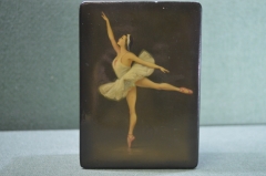 Шкатулка лаковая "Балерина, танцовщица". Федоскино, подписная, Борисов. 1950-е годы.