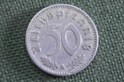 Монета 50 рейхспфеннигов, пфеннигов 1935 года . Рейх. Германия.