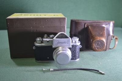 Фотоаппарат "Зенит С", с кофром. № 57293387. Объектив Индустар-50. Коробка. СССР. 1950е.