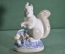 Статуэтка фарфоровая "Белка белочка с грибами". Фарфор. Старая Гжель. Турыгино. СССР. #U