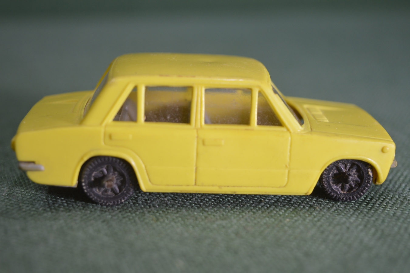 Купить Игрушка машинка "ВАЗ 2101". Колкий пластик. Лобненская фабрика ...