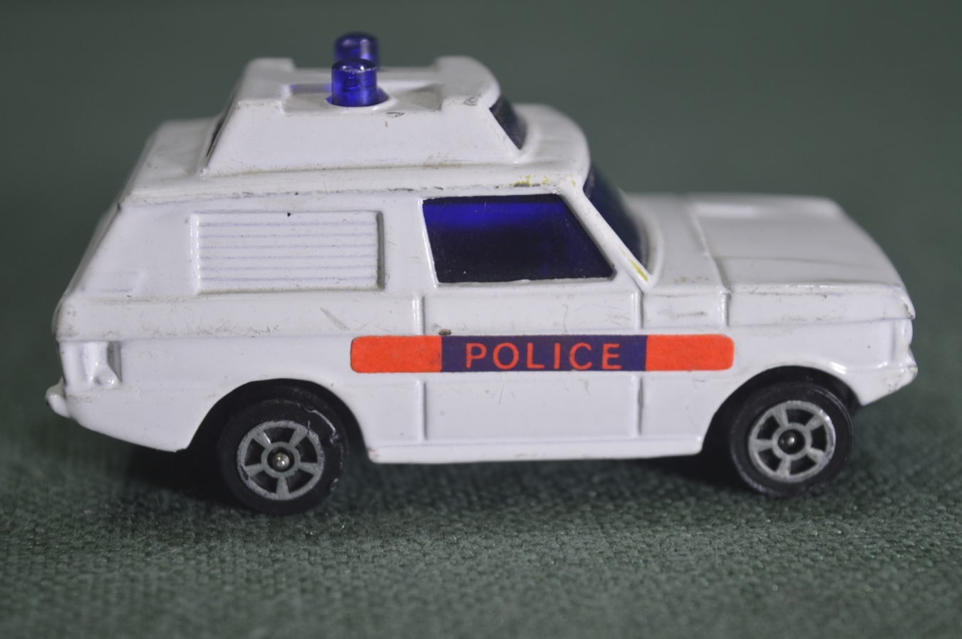 Corgi juniors range rover police on sale