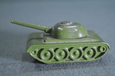 Игрушка военная техника "Танк со съемной башней". Серп и Молот. СиМ. Саратов. СССР.