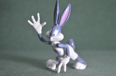 Фигурка кролик Багз Банни, из серии Space jam Bugs Bunny, 1996 год. Баскетбол. Пластик. 