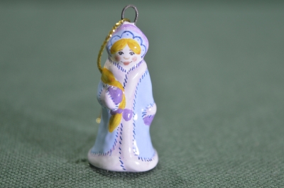 Игрушка елочная "Снегурочка, помощница Деда Мороза". Керамика, майолика, ручная роспись. #2