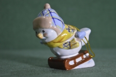 Игрушка елочная "Снеговик на санках". Зима, санки, катание. Керамика, майолика, ручная роспись. #1