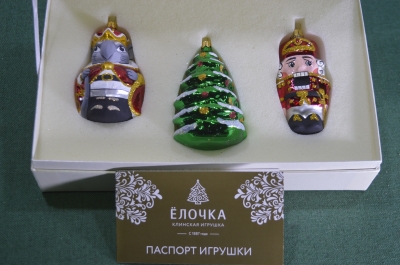 Набор елочных игрушек "Музыкальная сказка". Щелкунчик, елка. Стекло. Клинское объединение "Елочка".