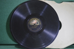 Пластинка патефонная гигант "Как король шел на войну. Два гренадера". Amour Gramophone.
