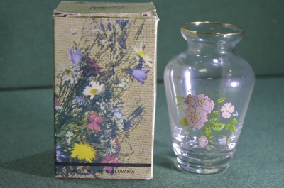 Ваза вазочка. Белые цветы. Богемия. Bohemia. Стекло. Новая в коробке. Чехословакия периода СССР. #2