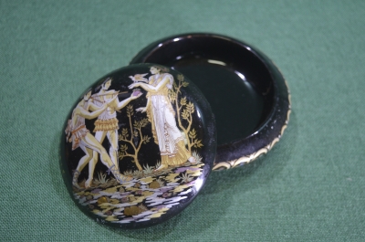 Шкатулка, мелочевница керамическая. Античный сюжет. Позолота. Terracotta, 24 K gold. Греция.