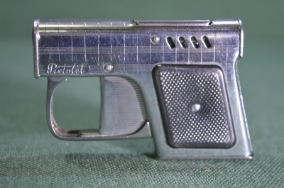 Зажигалка - пистолет бензиновая "Pistolet Fagaras". Румыния. 1950е.