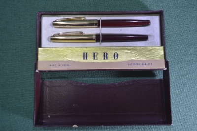 Ручка шариковая "Hero". Набор 2 шт. в коробке. Китай. Периода СССР.