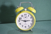Часы будильник 