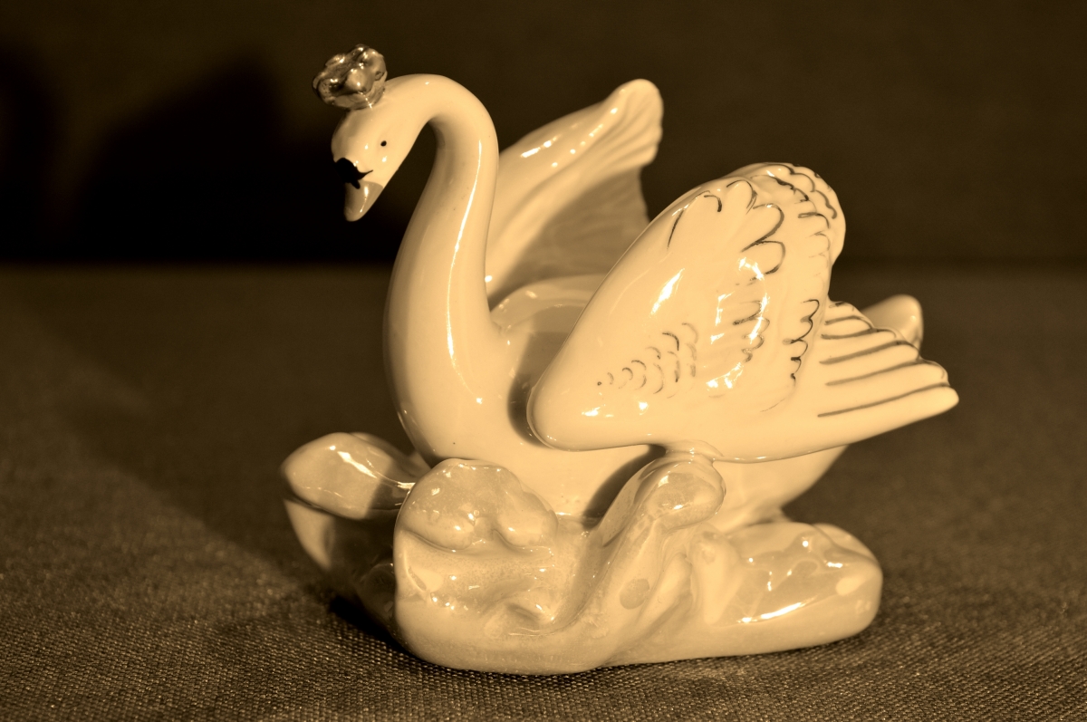 Дулевский фарфор царевна лебедь. Дулевский фарфор царевна лебедь. Дулевский фарфор царевна лебедь. Статуэтка царевна лебедь. Дулевский фарфор царевна лебедь.
