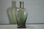 Бутылочка фигурная, флакон старинный. Зеленое стекло.