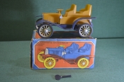 Машинка игрушка заводная 