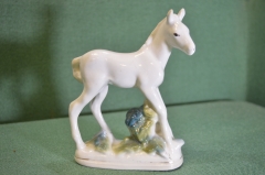 Статуэтка фарфоровая "Жеребенок лошадь конь". Фарфор. Гжель. СССР. #U