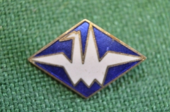 Знак, значок. Журавль, жертвы атомной бомбардировки. Тяжелый металл, эмаль. Япония.