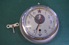 Часы каютные корабельные механические "Подводная лодка". СССР. #U