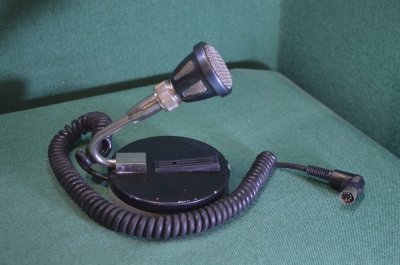 Микрофон «Радиотехника М402. Radiotechnika». Венгрия периода СССР.