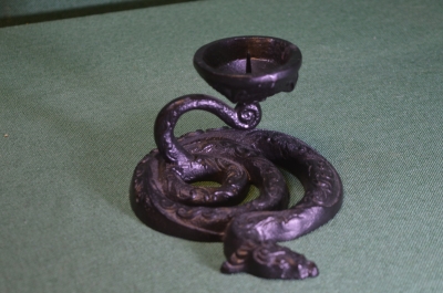 Подсвечник "Змея". Металл. Литье. Касли. 2007 год. 