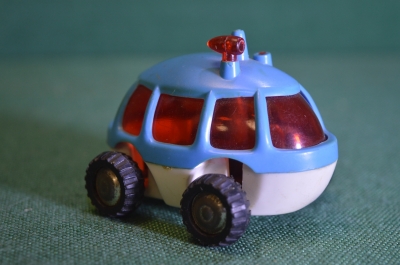 Машинка игрушечная "Луноход, Марсоход, Вездеход". Пластик. СССР.