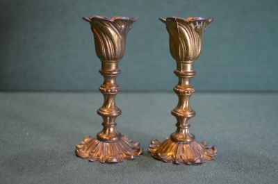 Подсвечники парные, средний размер (высота 10 см.). Силумин.