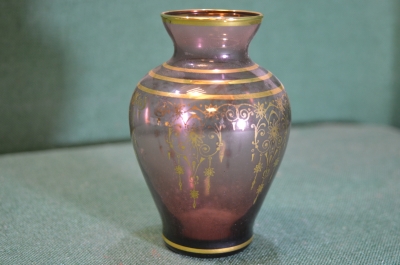 Ваза вазочка стеклянная "Модерн". Дымчатое стекло, позолота. Богемия. Bohemia. Чехословакия.