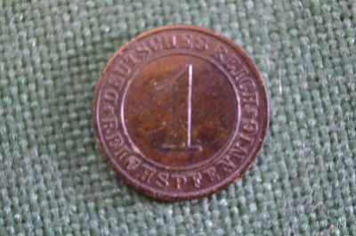 Монета 1 рентенпфенниг пфенниг 1934 года. Веймарская Республика. Веймар. Германия.
