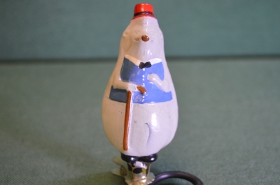 Игрушка елочная, Крот в котелке, с тростью. Стекло, прищепка. СССР. 