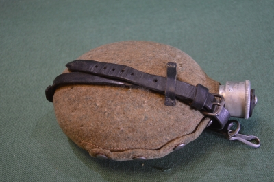 Фляжка, фляга немецкая, алюминиевая. В чехле, с подвесом. Рейх, Германия.