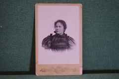 Фотография старинная "Девушка в черном платье с кружевами". Cabinet Portrait. 