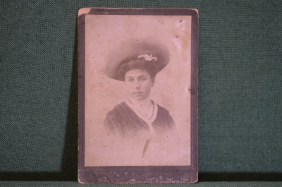 Фотография старинная "Девушка в большой шляпе". Visit Portrait.