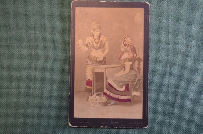 Фотография старинная "Гадалка и женщина с корзиной цветов". Edmund Frede. Munster.